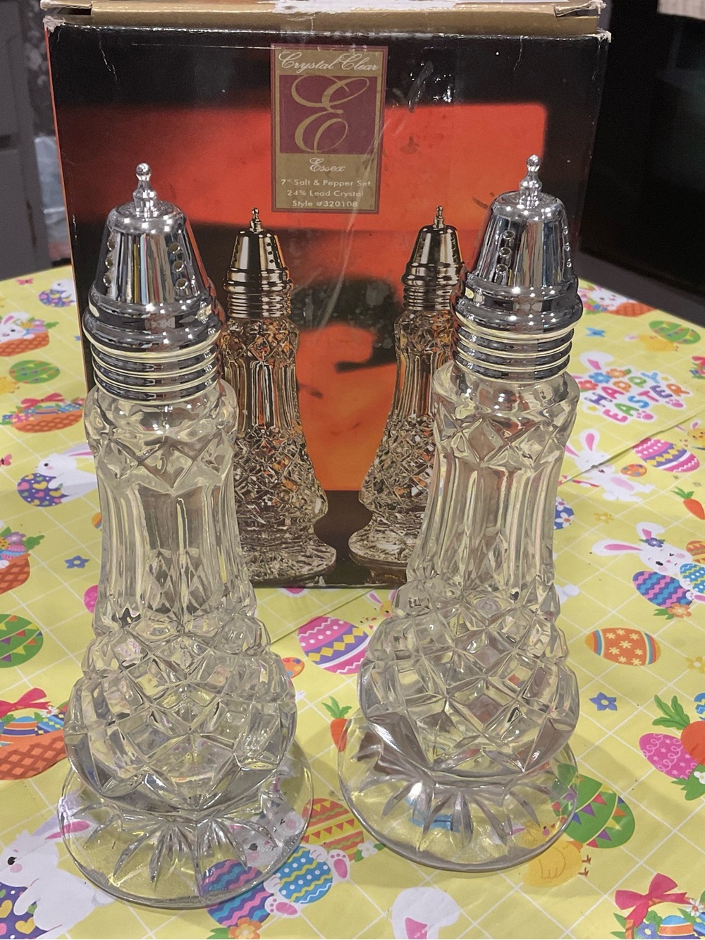 BP-LEAD CRYSTAL Salt and Pepper Shaker Set with Silver Tops 7 IN. TALL